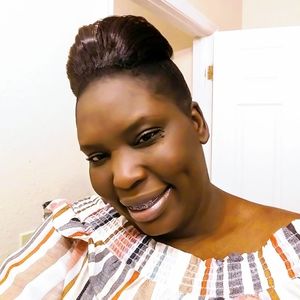 Meet your Posher, Darline